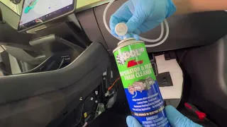 Replacing the Cabin Air Filters in Tesla Model 3 is Easy