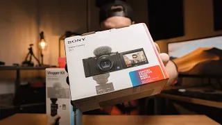 Unboxing The Sony ZV-1 & Vlogger Accessory Kit