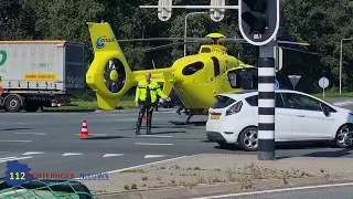 Traumahelikopter landt midden op de kruising N18  bij Lievelde na ongeval met fietser 1