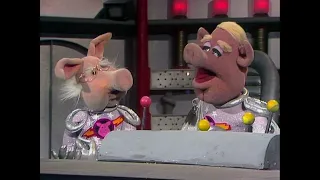 The Muppet Show - 513: Tony Randall - Pigs in Space: Quiet Day (1980)