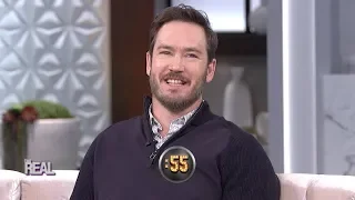 Mark-Paul Gosselaar Plays “Celeb In 60” With The Hosts!