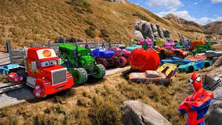 Crazy Cars McQueen Mack Truck Hauler 8x8 Miss Fritter Monster Trucks in trouble with the Train GTA 5