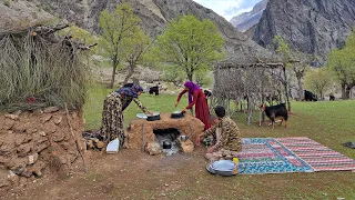 Nomads Making Lunch : Nomads of Iran