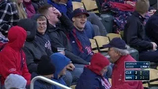 MIN@CLE: Fan endures the loss of his popcorn