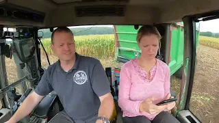 Live beim Maishacken mit Claas Jaguar 840, wir fahren mit dem Fendt Xylon 524 und einem Aperion ab