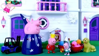 Свинка Пеппа 粉红猪小妹 и братик Джордж играют в замке. Peppa pig princess plays in a castle