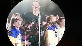 Coldplay Live Ukrainian Children - Something Just Like This - Live Berlin 11.07.2022