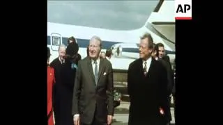 SYND 20-4-72 WEST GERMAN CHANCELLOR, WILLY BRANDT, ARRIVES IN LONDON