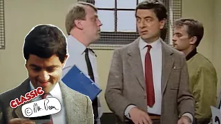 Mr Bean Goes On Holiday | Mr Bean Funny Clips | Classic Mr Bean