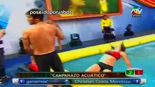 COMBATE: Israel golpea y empuja a Paloma 27/11/12