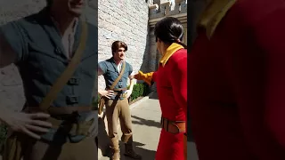 I asked Gaston how much he benches.