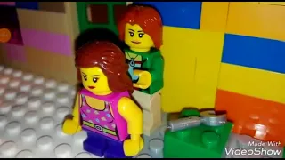 Reactionez LA o zi din viata lui Stacy cu lego