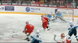 Datsyuk scores off wacky rebound