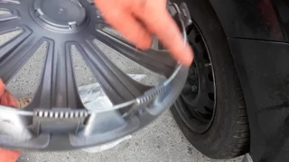 How to remove and install the caps on the wheels - Issue 6