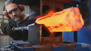 FORGING a japanese DAMASCUS knife... Mosaic Damascus?