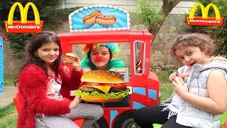 ACEMİ HAMBURGERCİ ELİF ÖYKÜ VE MASALI ÇOK ŞAŞIRTTI - Beginner Hamburger fun kid videos