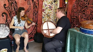 Fiddle and bodhran jam - Irish Reel - Bodhran world Stall NFF 2019