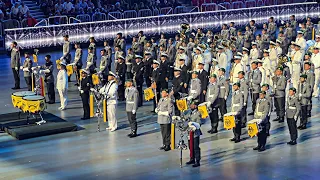 Mussinan Marsch - Vereinte Musikkorps der Bundeswehr/Wachbataillon BMVg