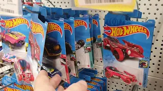 Есть ли тут редкие машинки Хот Вилс? Охота на Hot Wheels. Hot Wheels Peg Hunting