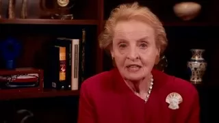 Madeleine Albright Accepts Award from the Community of Democracies