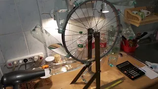 Bhaskara's Wheel Гравитационное колесо Бхаскары на бутылках с водой