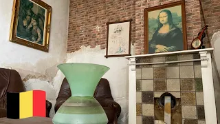 Abandoned house with a replica and working electricity - Maison Mona Lisa (urbex Belgium)