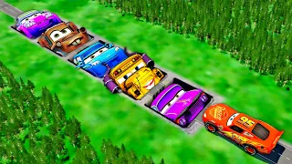 Mega Pits With McQueen & Friends Pixar Cars Vs Big & Small Lightning McQueen! BeamNG.Drive Battle!