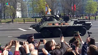 Парад девушек и военной техники 9 мая 2018 в Санкт Петербурге глазами прохожего. Мальковский Вадим