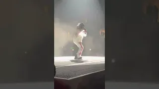 Kendrick Lamar performing “Worldwide Steppers” live on The Big Steppers Tour in LA (9/15/22)