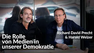 Die Rolle von Medien in unserer Demokratie | Richard David Precht & Harald Welzer | 30-Minuten-WG