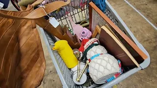 Someone took my cart at the Goodwill bins!