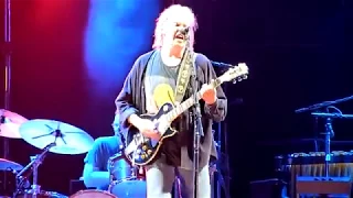 Neil Young Rockin'In The Free WorldNew SoundLive From Hyde Park 27th June 2009