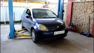 Toyota Vitz Тойота Витц SCP10 2000 года Замена прокладки крышки клапанов