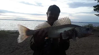 Три дня рыбалки на Обском море за семь минут видео.