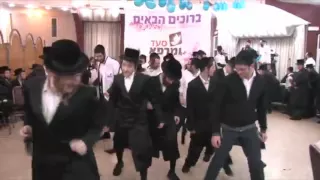 JEWISH PEOPLE DON'T HAVE RHYTHM ? [Rabbi Jacob Dance Remix]