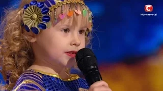 Каролина Ковтанюк 5 лет  - восточные танцы "Україна має талант-9".Діти-2  [04.03.2017]