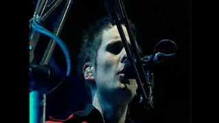 MUSE - Hysteria19 DECEMBER 2004 — EARLS COURT EXHIBITION CENTRE, LONDON, UK