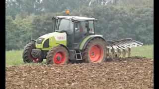 Ploughing with Claas Celtis 456 Up a steep hill