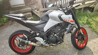 YAMAHA MT-03 STOCK EXHAUST VS AKRAPOVIC FULL SYSTEM EXHAUST