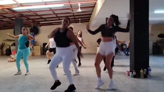 la boda del huitlacoche zumba Gisel hernandez