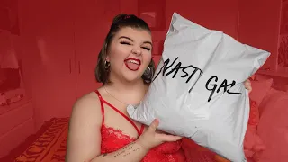 NASTY GAL PLUS SIZE FASHION HAUL, TRY ON & REVIEW! | Chloe Benson