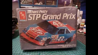 Richard Petty STP Grand Prix AMT Ertl 1:25 Scale Model Car Kit Unboxing #43 #King