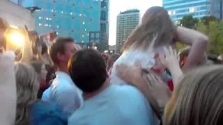 Crowd surfing