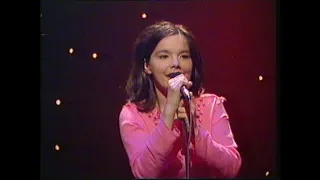 Bjork - Violently Happy - Top of the Pops 1994