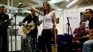 Sharon Corr - Radio live