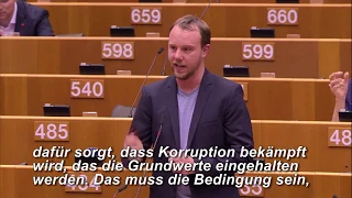 Zu wenig Mittel für Korruptionsbekämpfung - Daniel Freund (Grüne) im Europaparlament