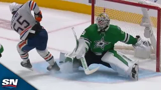 Stars' Jake Oettinger Makes Ridiculous Pad Save To Keep Game 1 Tied Late