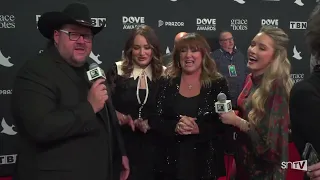 Kim & Karlye Hopper interview on The Red Carpet /w SingingNewsTv