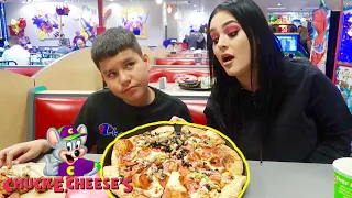 We Tested The Chuck E. Cheese Pizza Conspiracy!!!