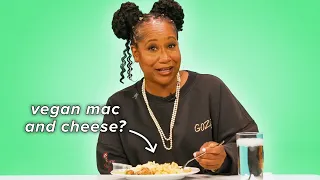 Vegans Try Each Other's Soul Food feat. Chef Alisa